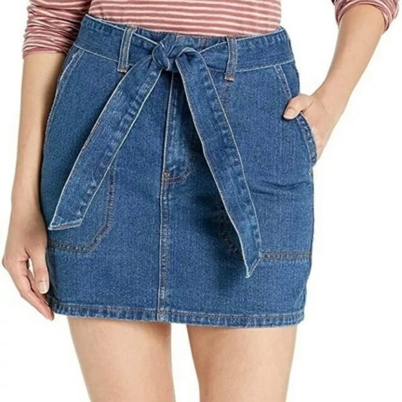 Billabong Denim Belted Mini Skirt Size 26 Pockets - Picture 1 of 9